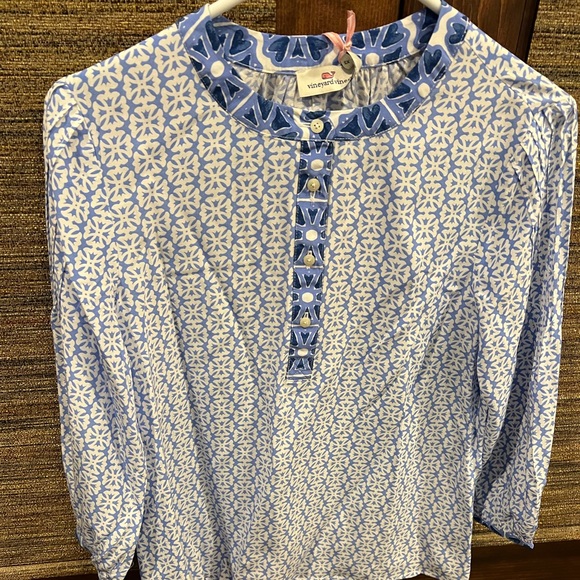 Vineyard Vines Woven Top NWT Geo/Newport White Xs - Picture 4 of 6